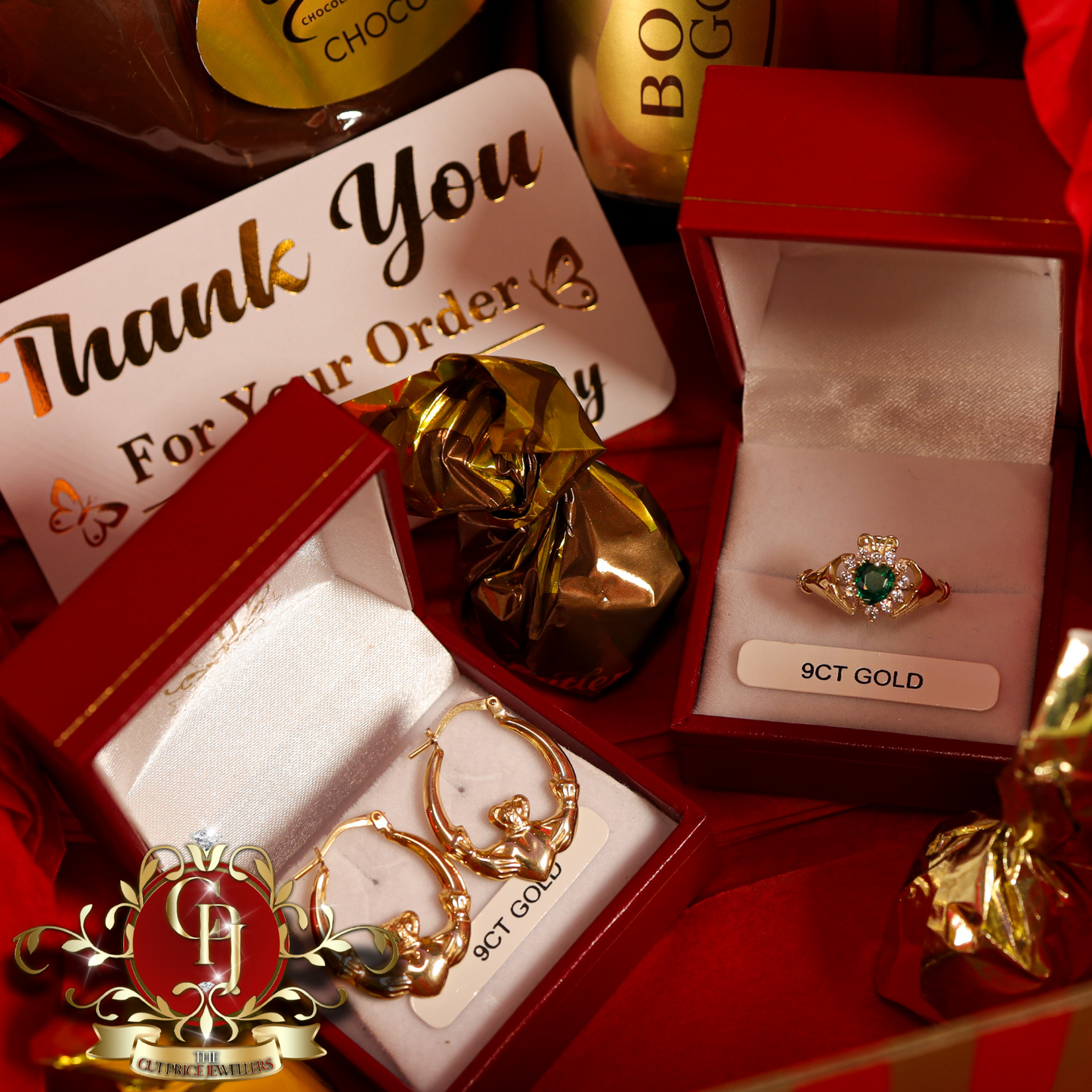 "Claddagh" Gift Box (9ct Gold with Green Cubic Zirconia) | The Cut Price Jewellers