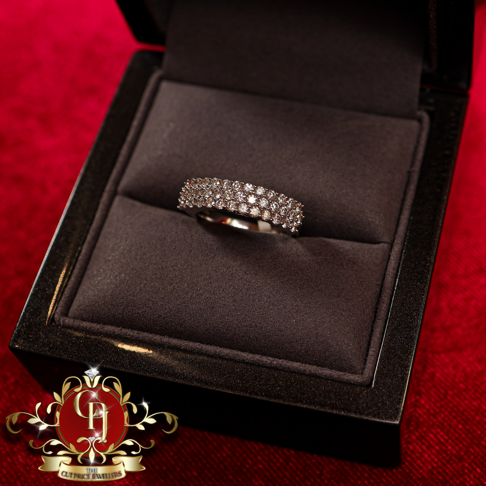 9ct White Gold Ring with 1ct Genuine Diamonds