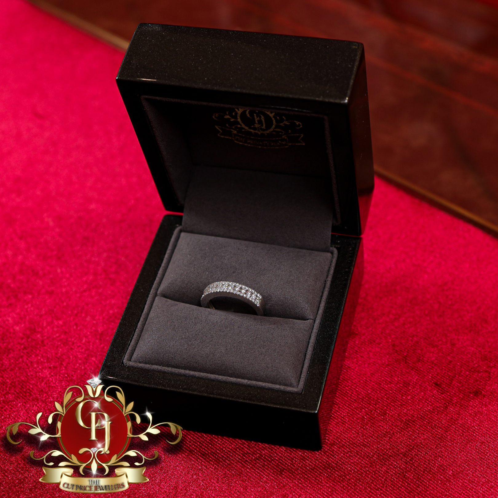 14ct White Gold Ring with 1.25ct Genuine Diamonds