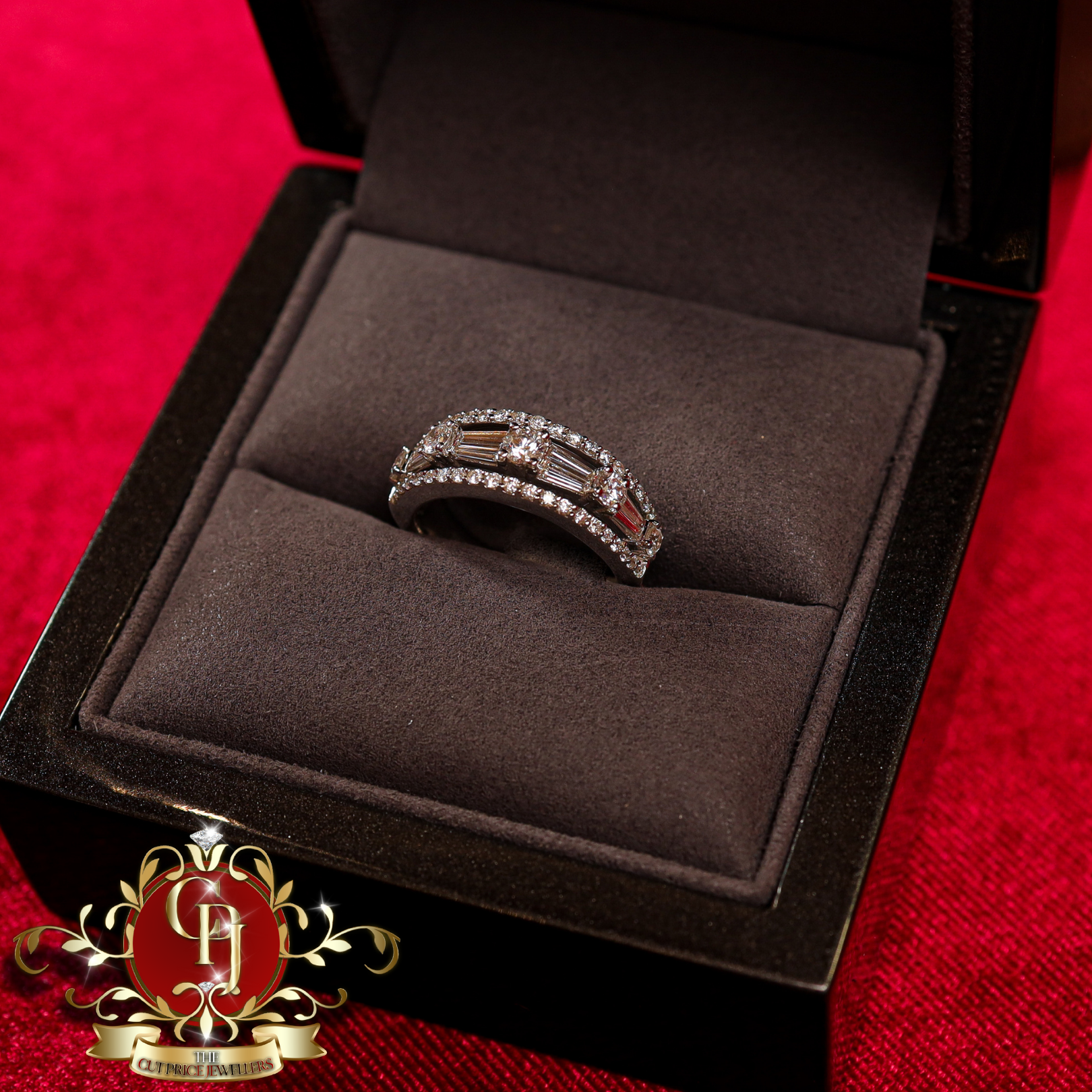 18ct White Gold Ring with 1.21ct Genuine Diamonds