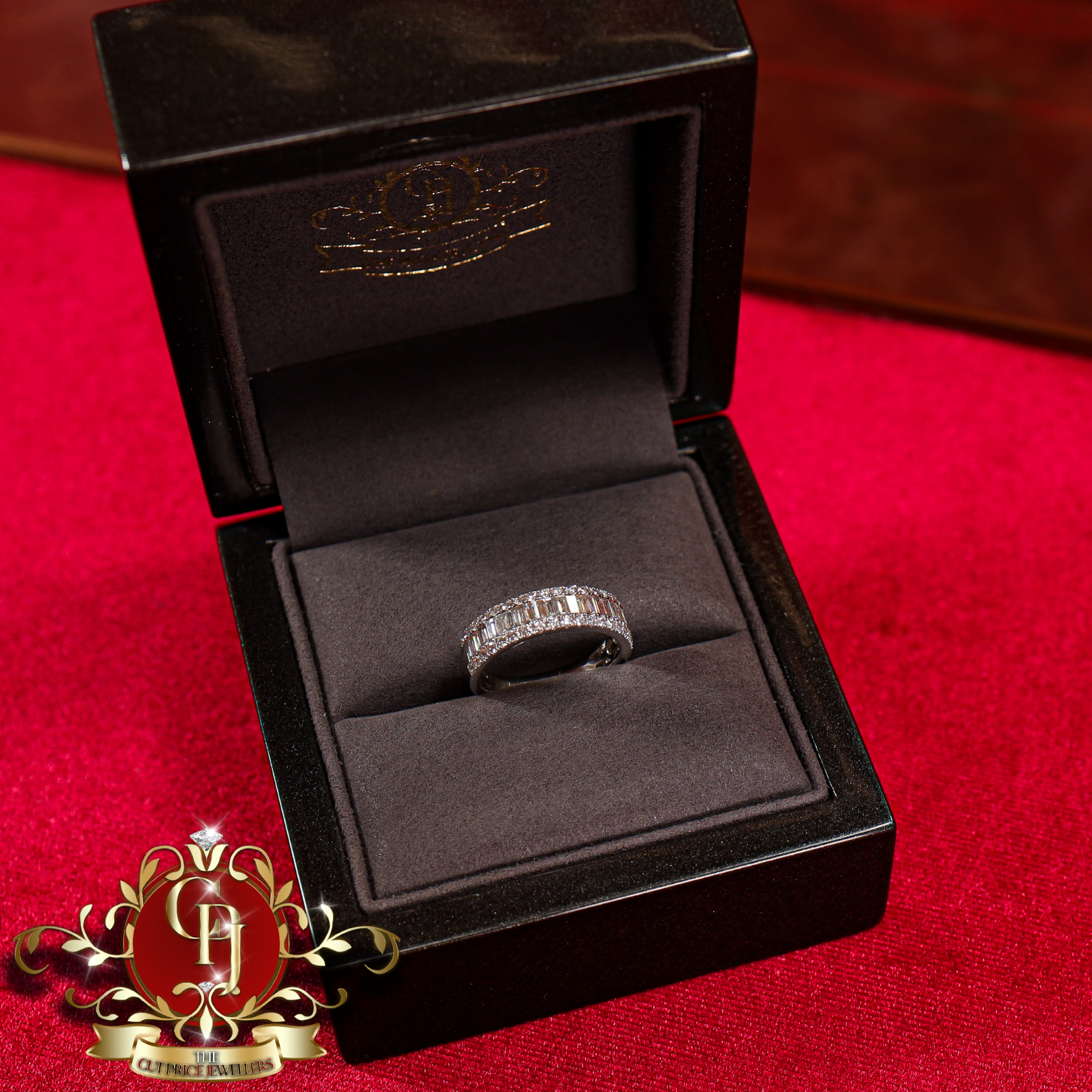 Platinum Ring with Genuine Diamonds