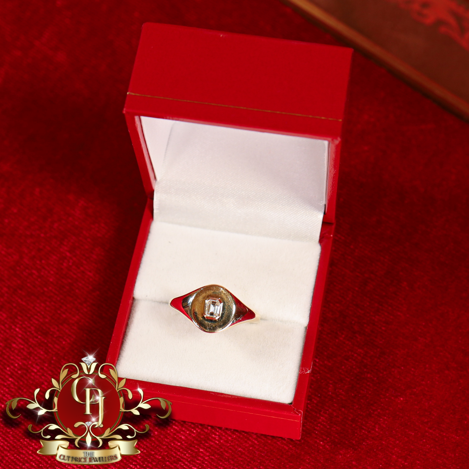 9ct Gents Signet Ring with Genuine Diamonds