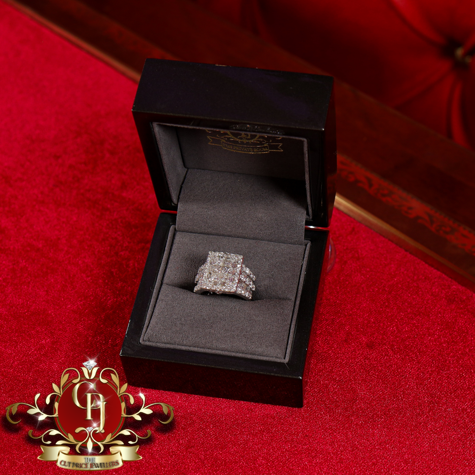 14ct White Gold Ring with 4ct Genuine Diamonds