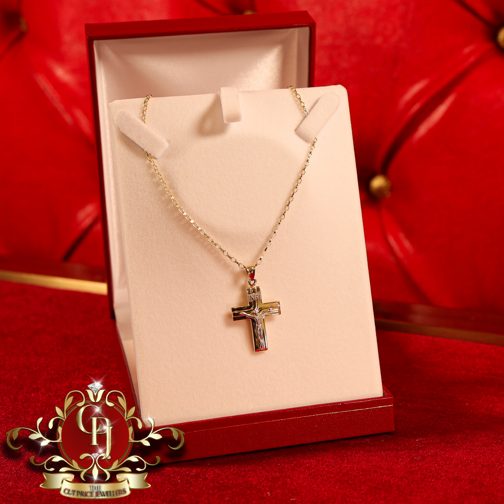 14ct Gold Crucifix with Chain