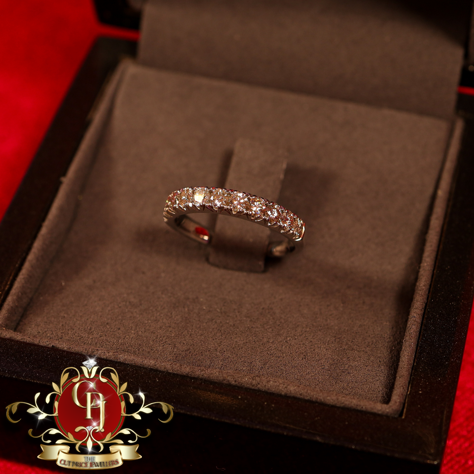 14ct White Gold Ring with 0.7ct Genuine Diamonds