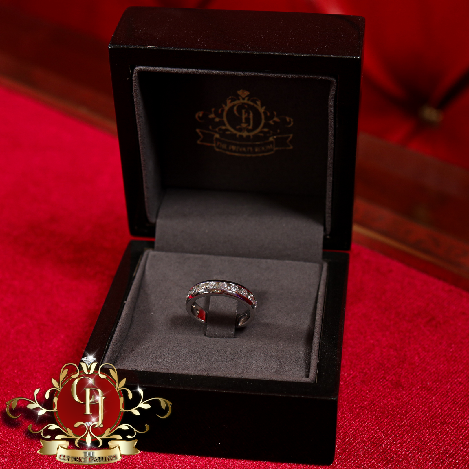 14ct White Gold Ring with 0.85ct Genuine Diamonds