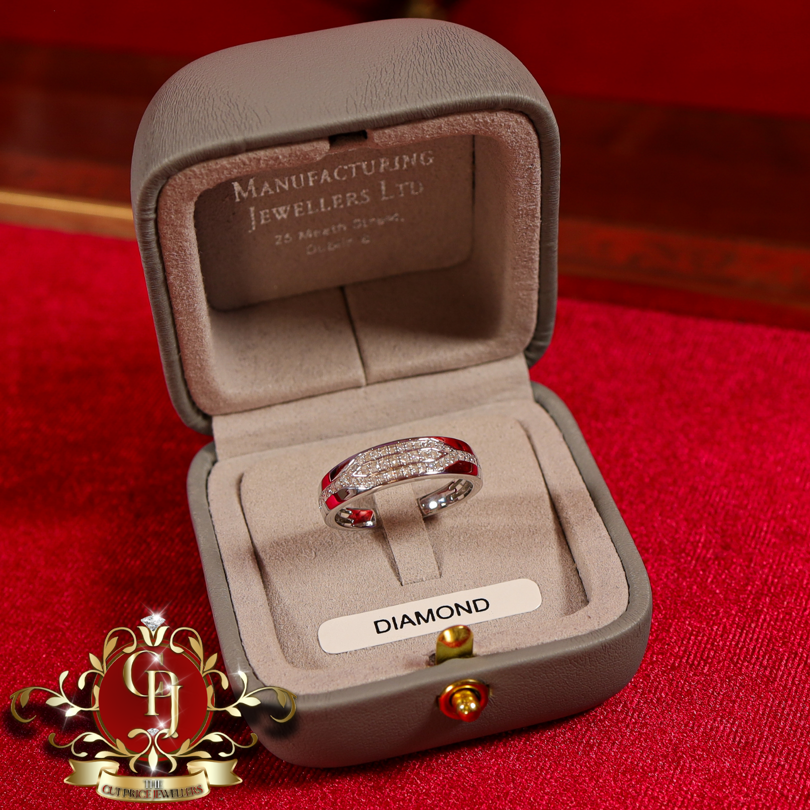 14ct White Gold Ring with Genuine Diamonds
