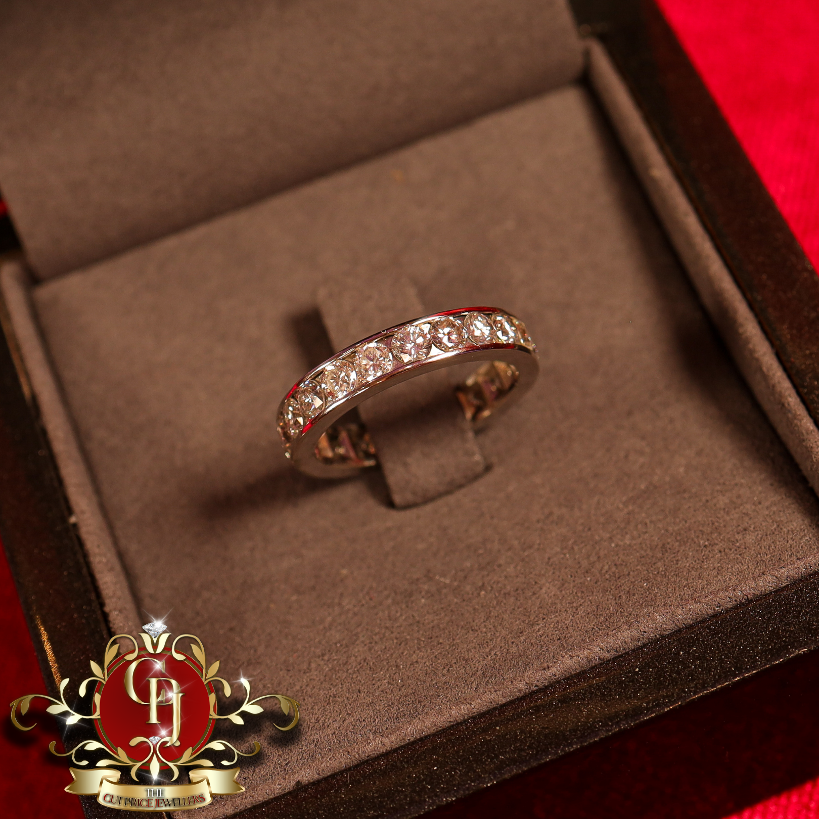 18ct White Gold Ring with 3.3ct Genuine Diamonds