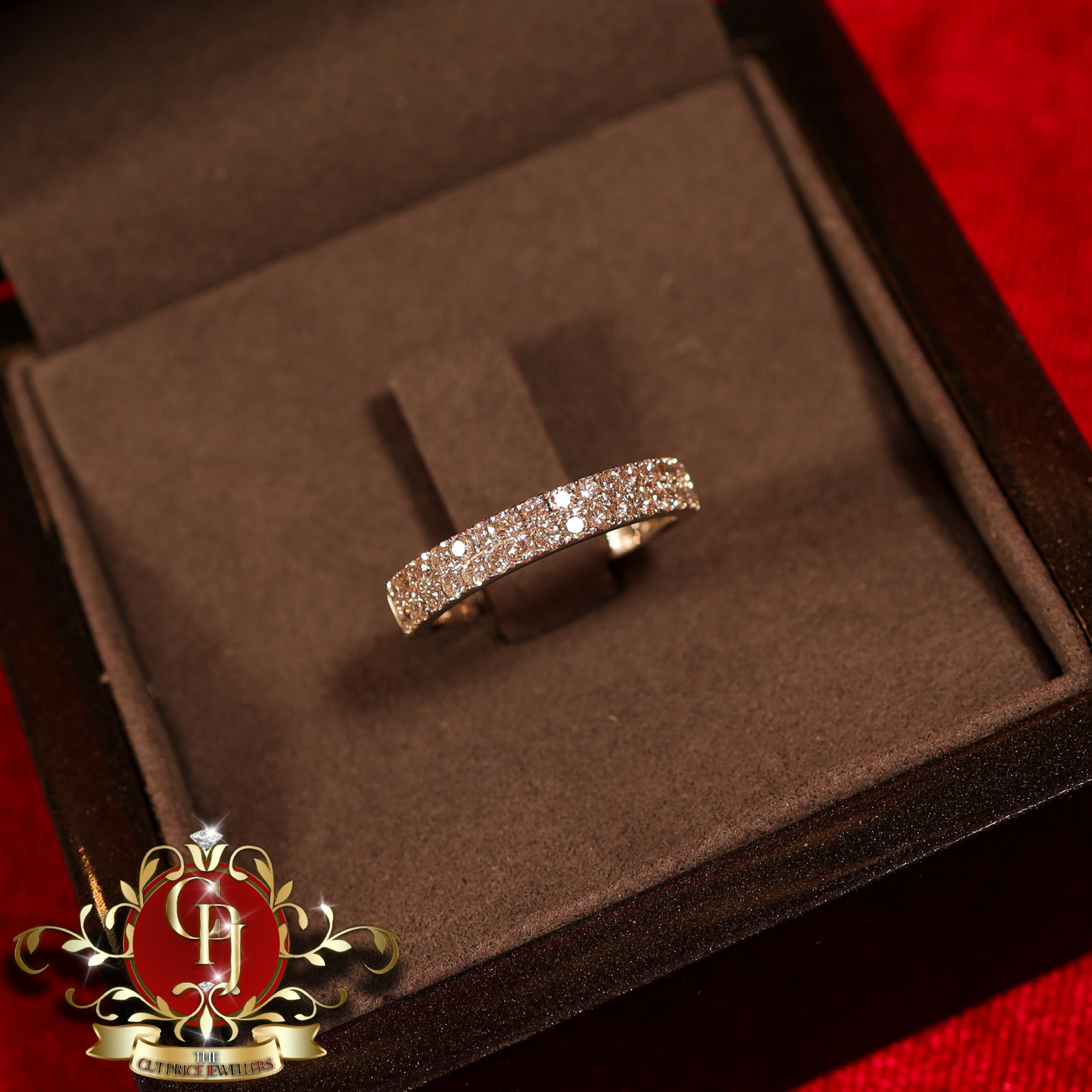 18ct White Gold Ring with 0.85ct Genuine Diamonds
