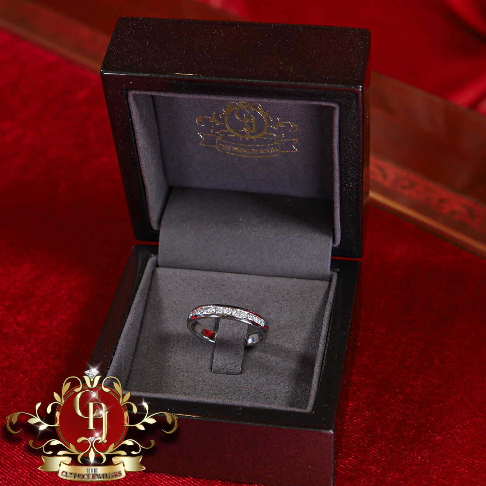 14ct White Gold Ring with 0.75ct Genuine Diamonds