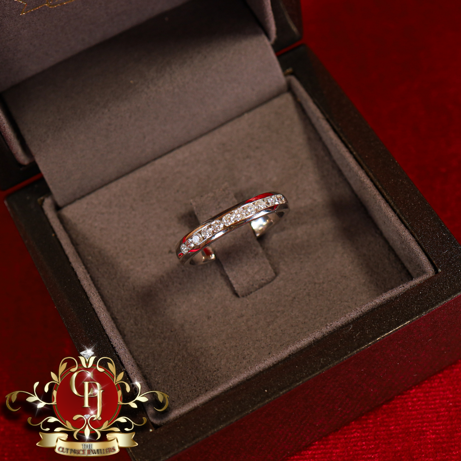 14ct White Gold Ring with 0.75ct Genuine Diamonds