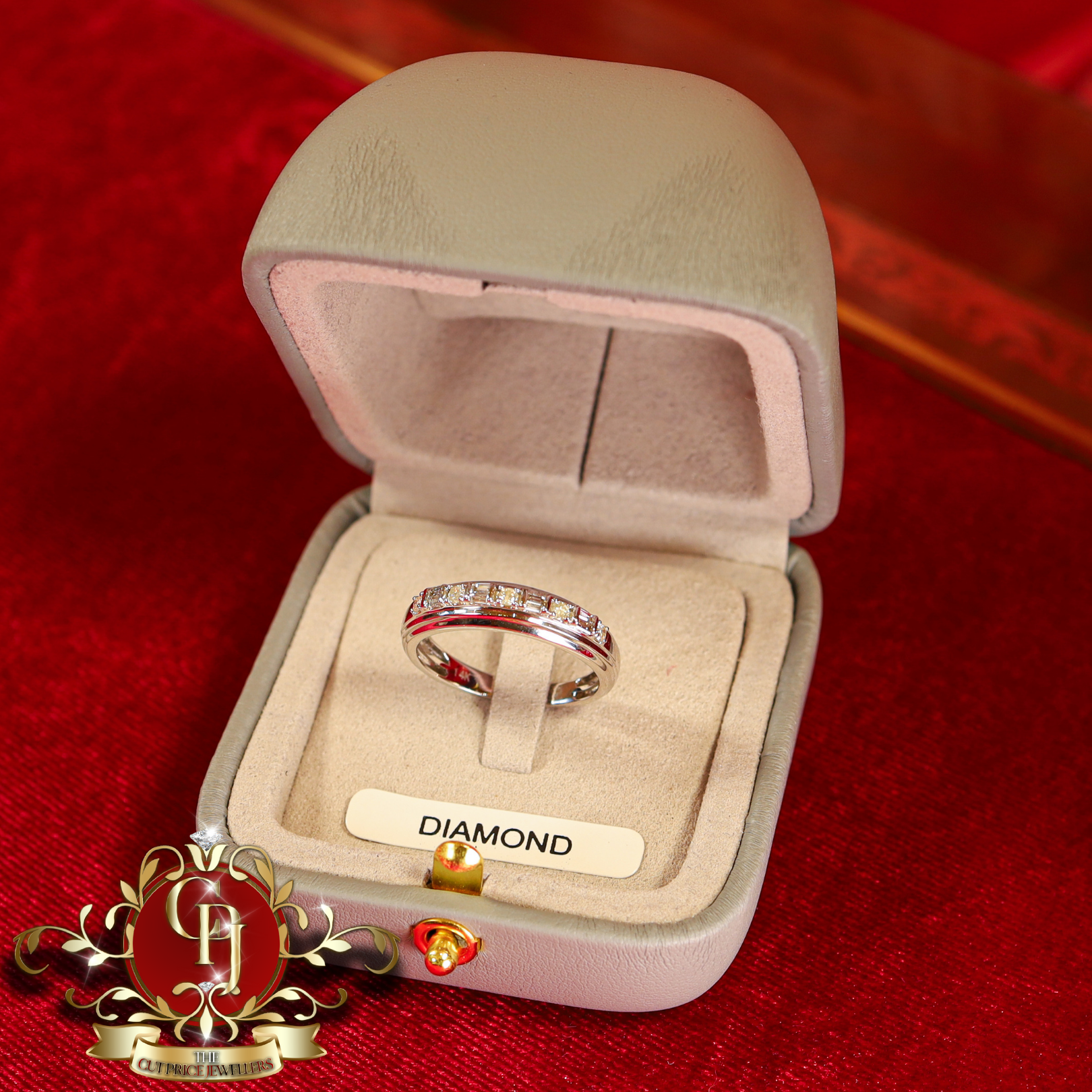 14ct White Gold Ring with Genuine Diamonds