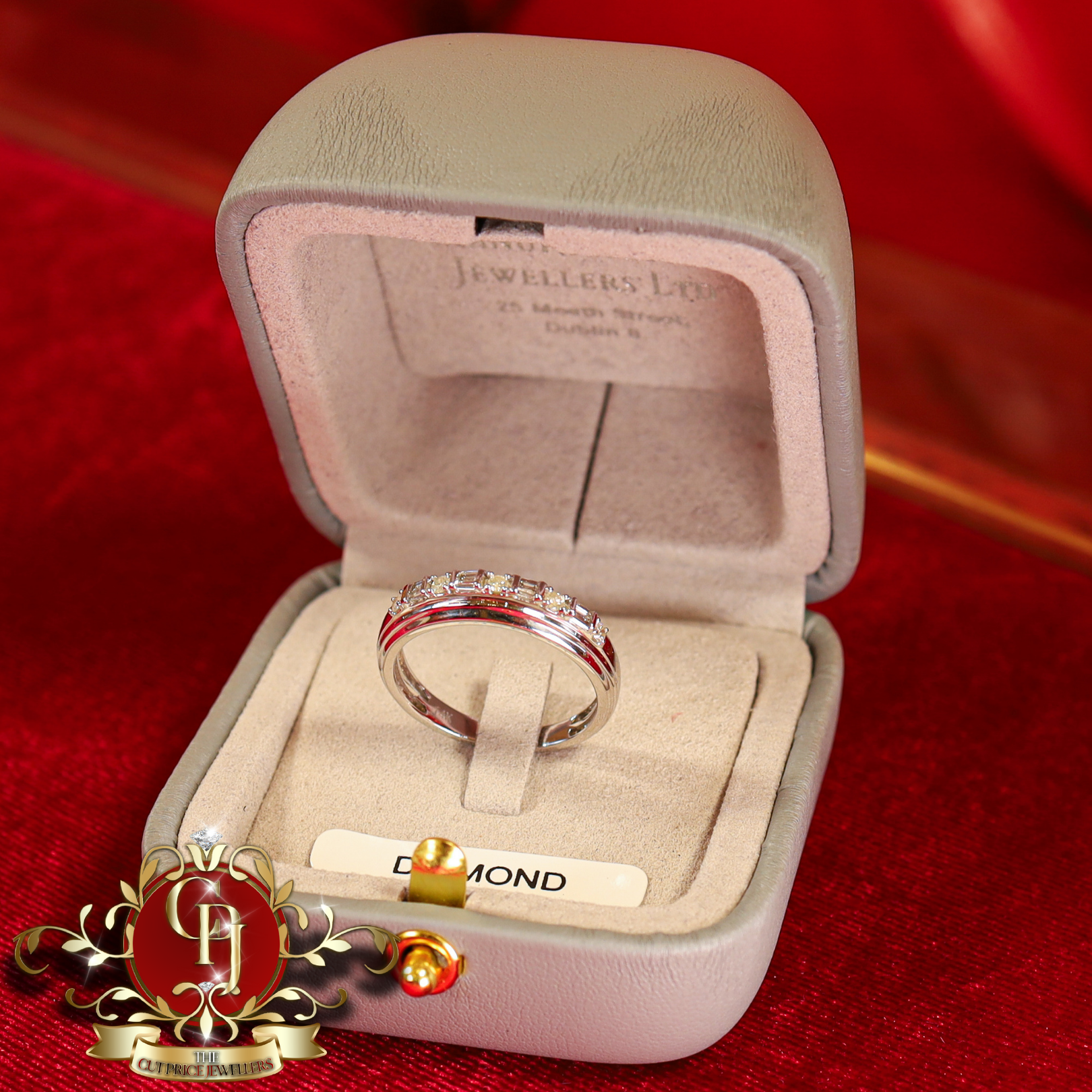 14ct White Gold Ring with Genuine Diamonds