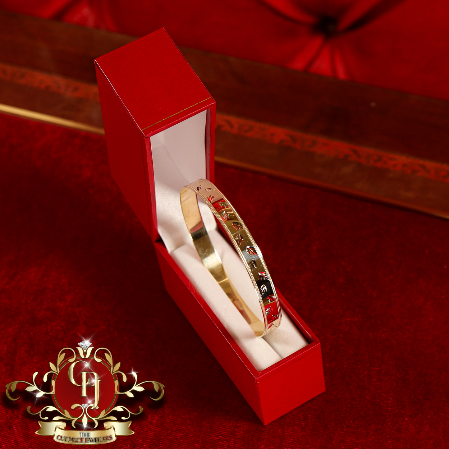 9ct Gold "Queen" Bangle | The Cut Price Jewellers