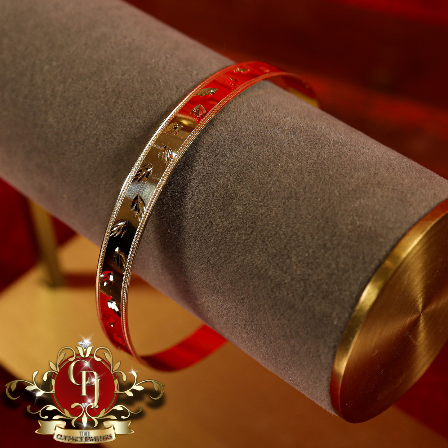 9ct Gold "Queen" Bangle | The Cut Price Jewellers