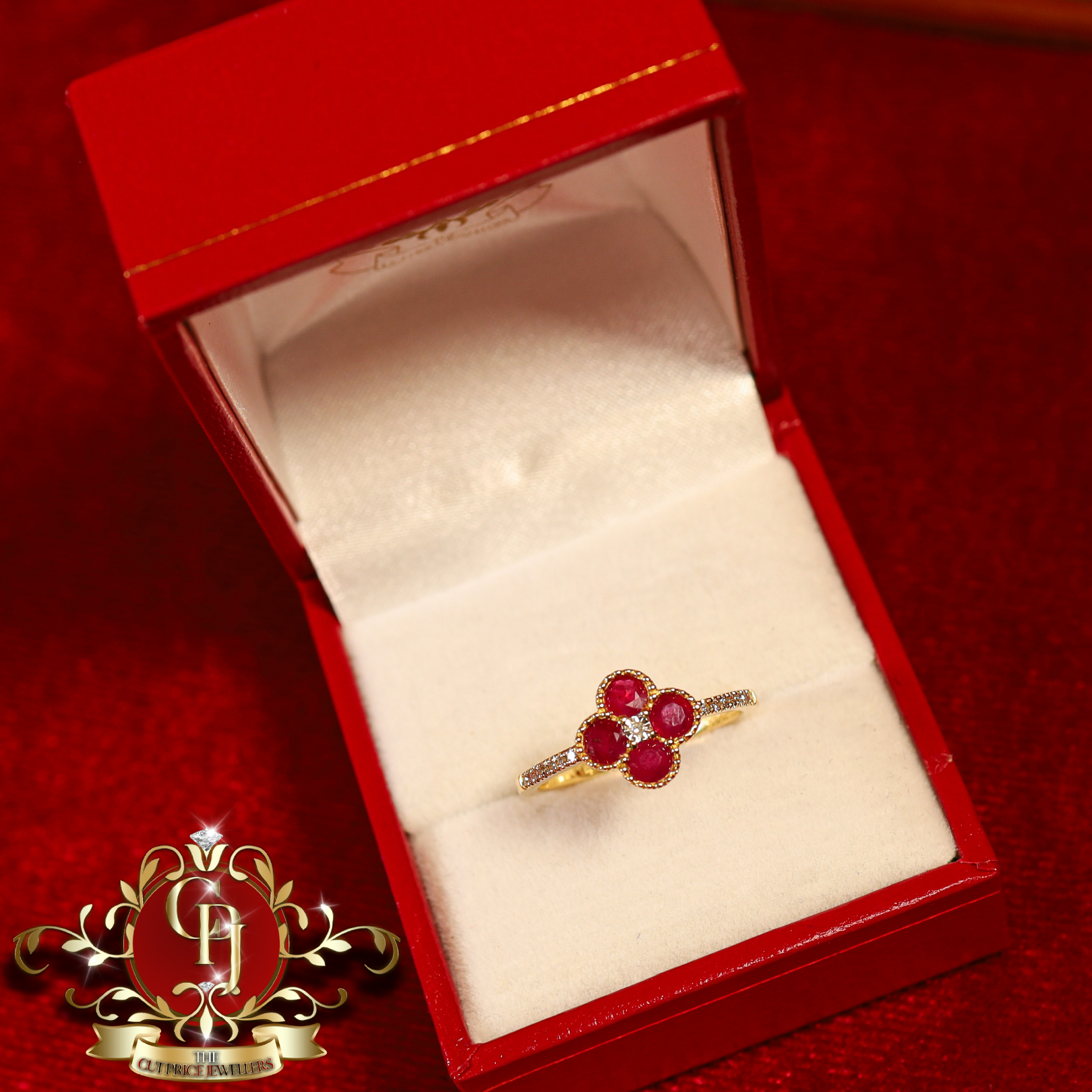 14ct Gold Clover Ring with Genuine Diamonds