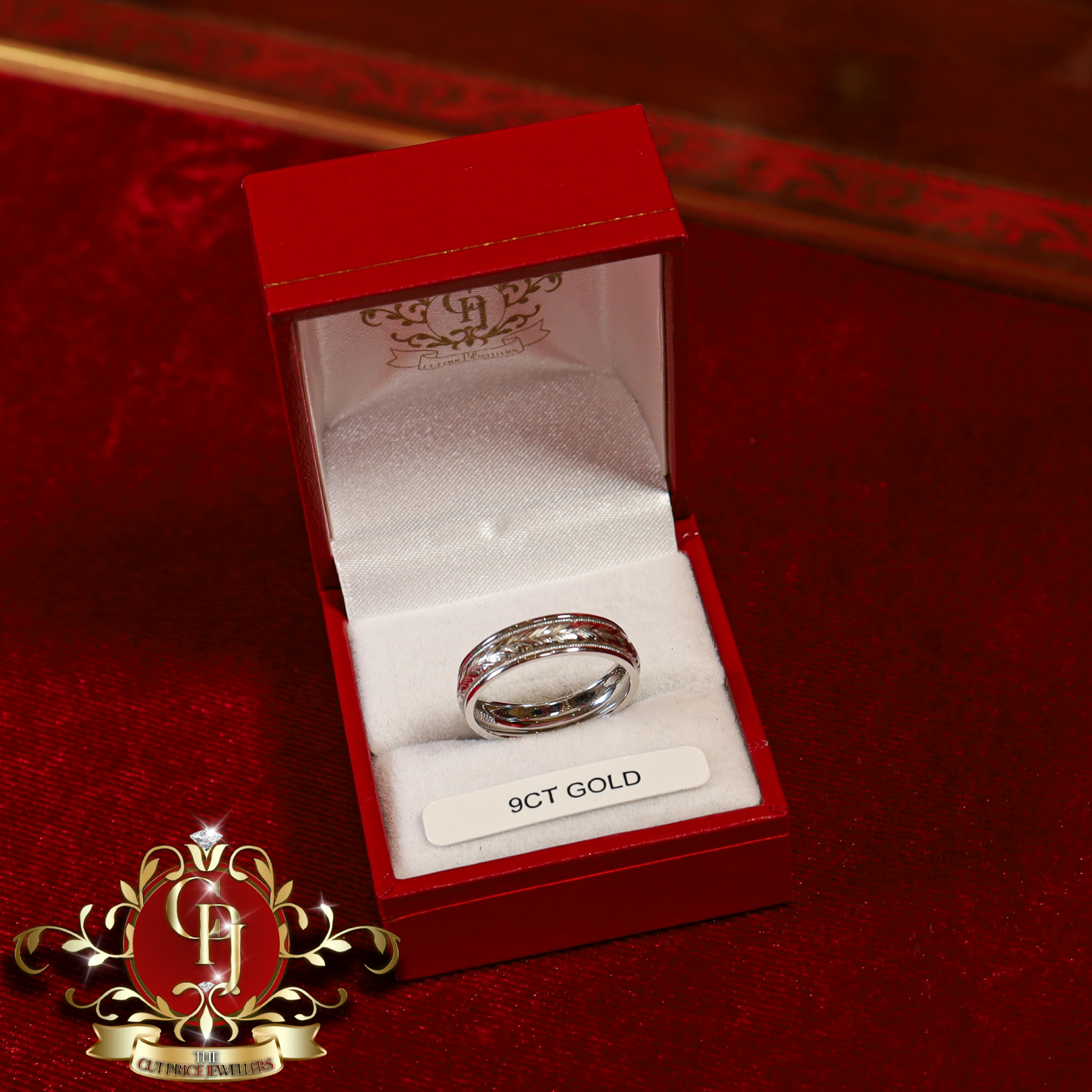 9ct White Gold Engraved Wedding Ring