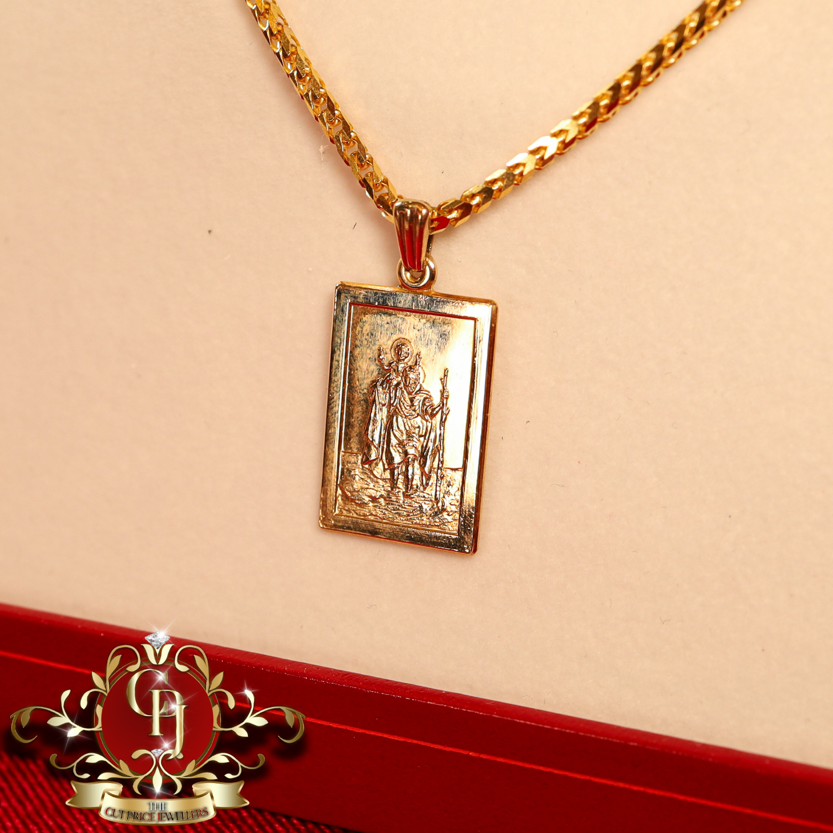 9ct Gold Gentlemen's St. Christopher Pendant with Diamond Cut Chain