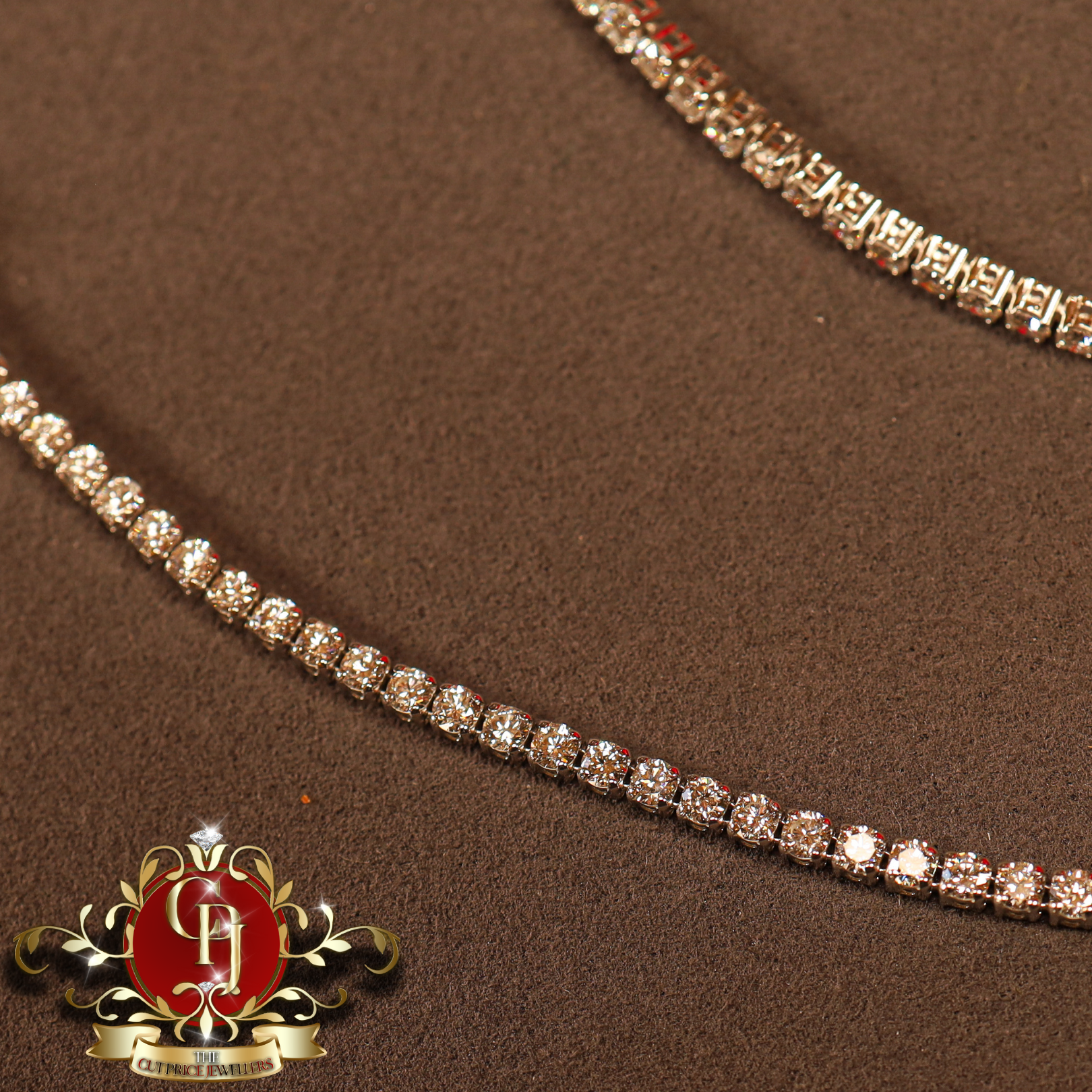14ct White Gold Tennis Set with 11ct Diamonds