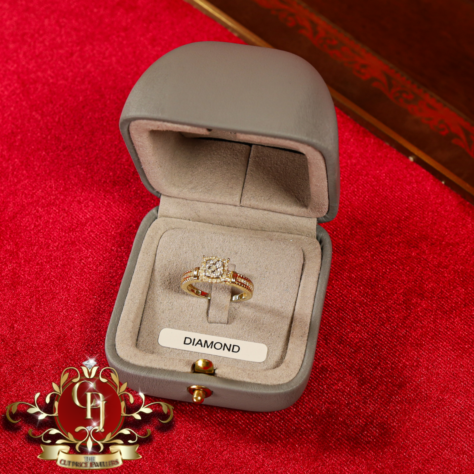 10ct Gold Ring "Gaia" with Genuine Diamonds