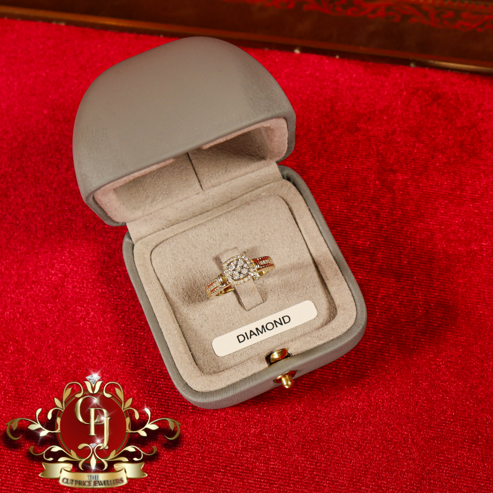 10ct Gold Ring "Gaia" with Genuine Diamonds
