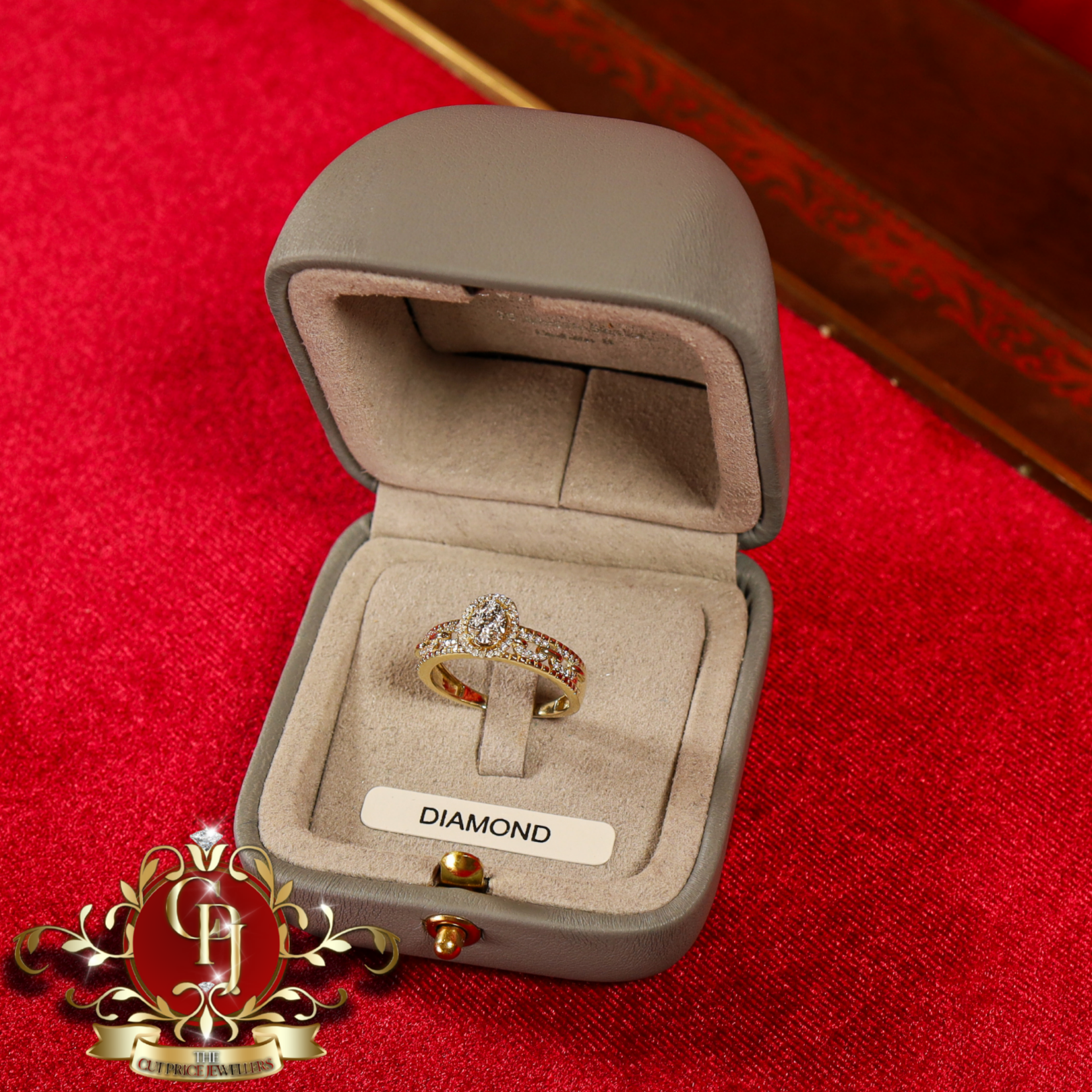 10ct Gold Ring "Calliope" with Genuine Diamonds
