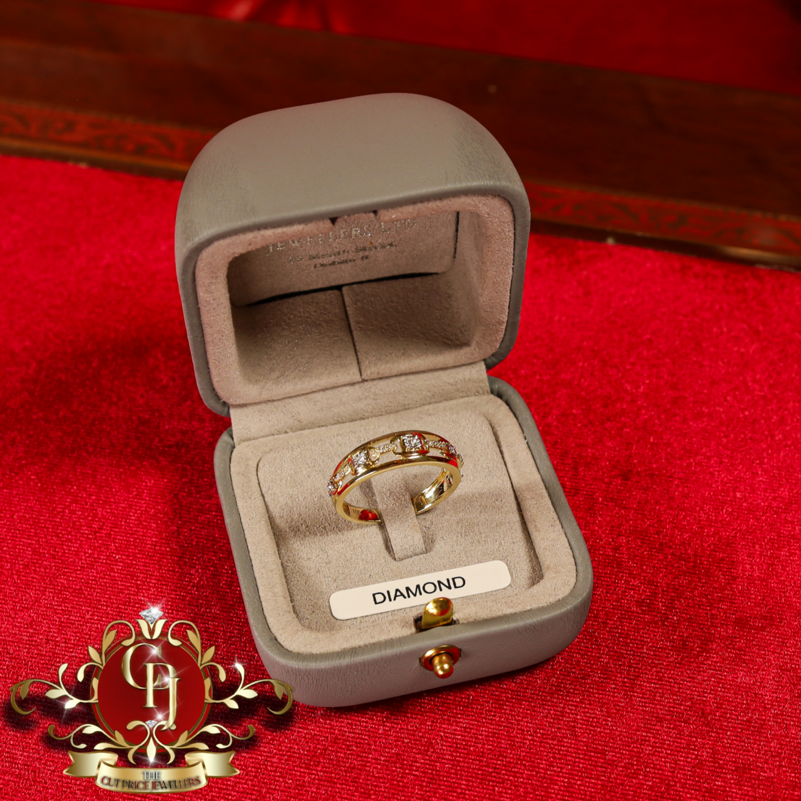 10ct Gold Ring "Hera" with Genuine Diamonds