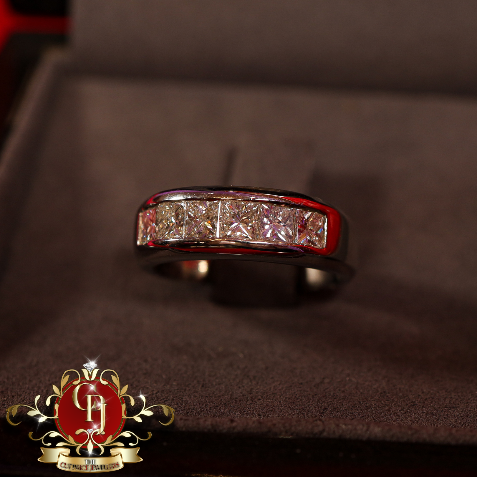 Platinum Ring with 2.1ct Genuine Diamonds