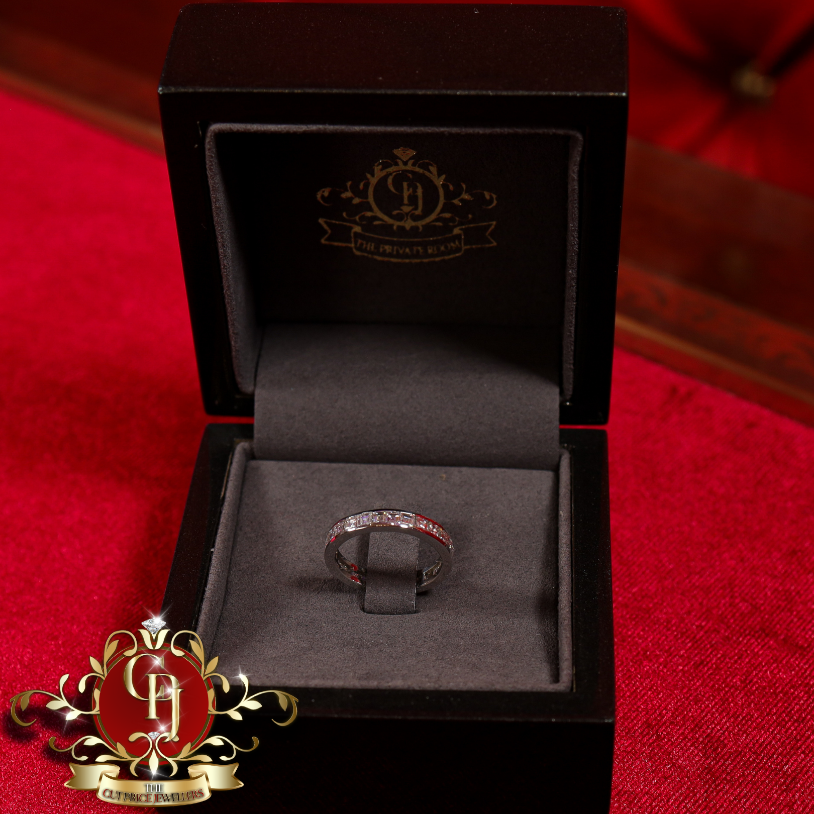 Platinum Ring with 2ct Genuine Diamonds