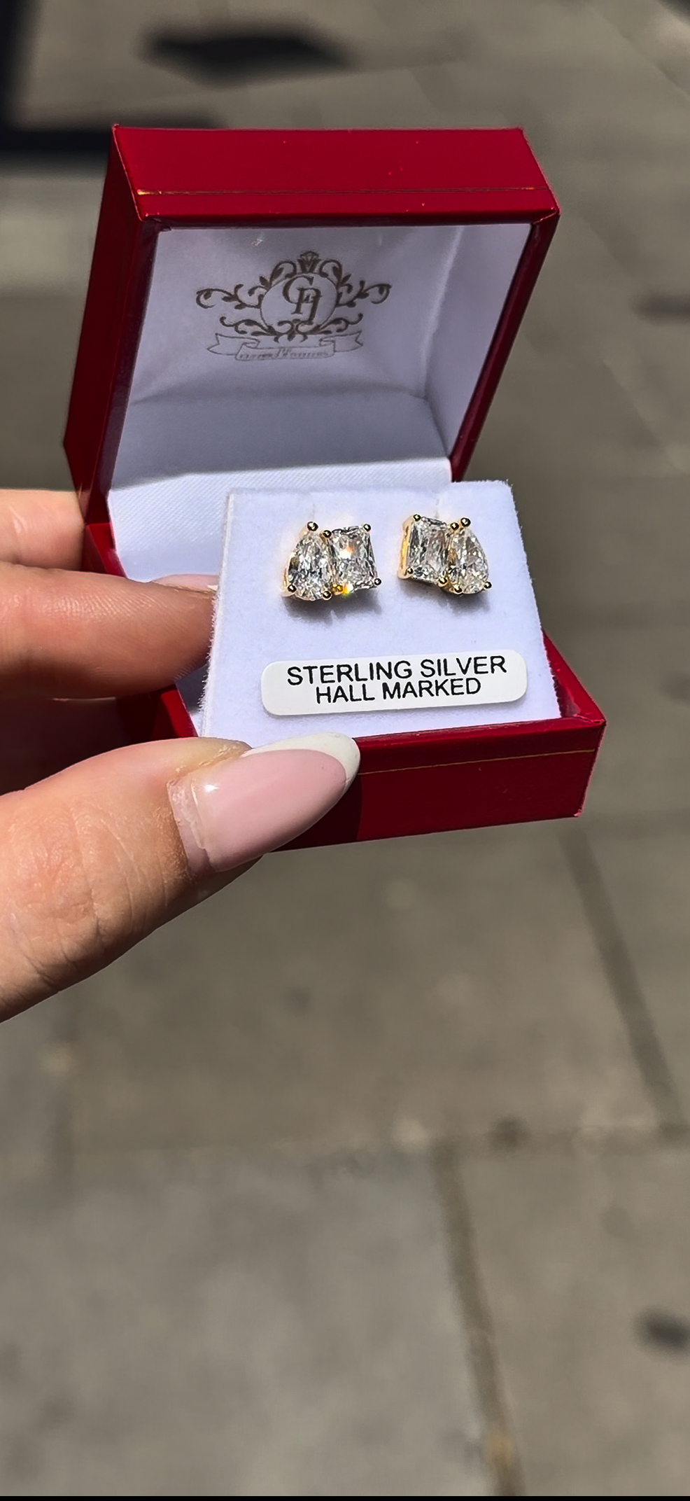 Toi Et Moi Stud earrings