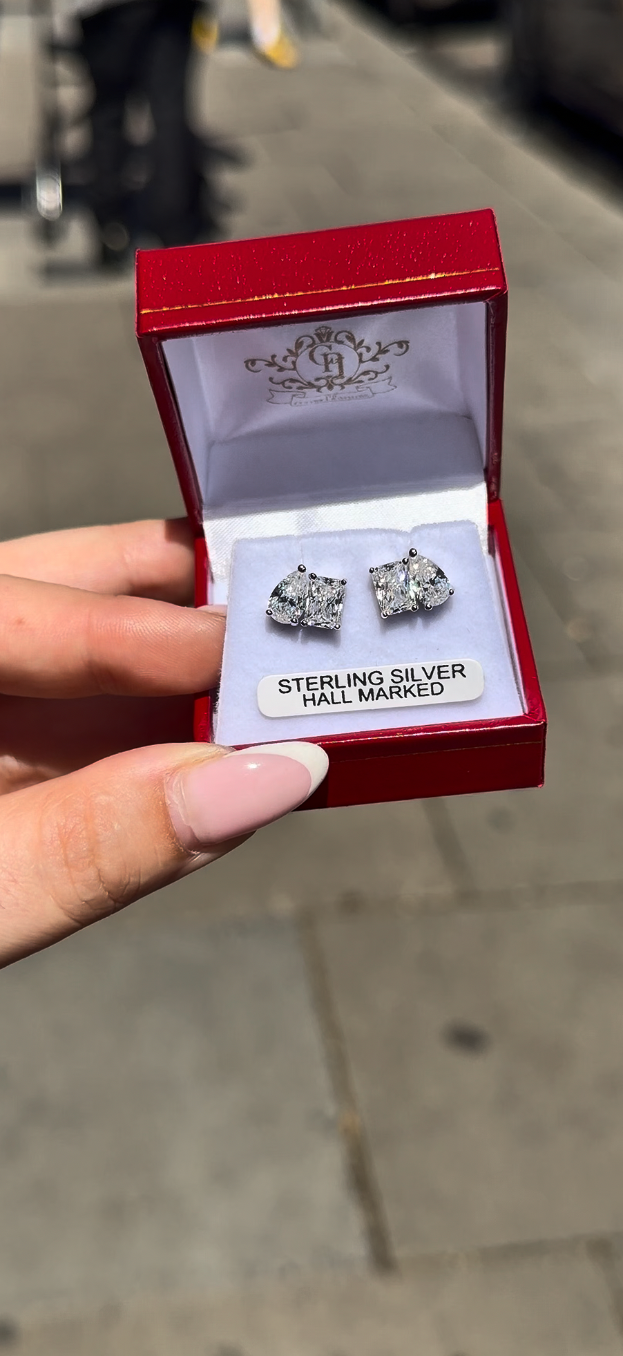 Toi Et Moi Stud earrings
