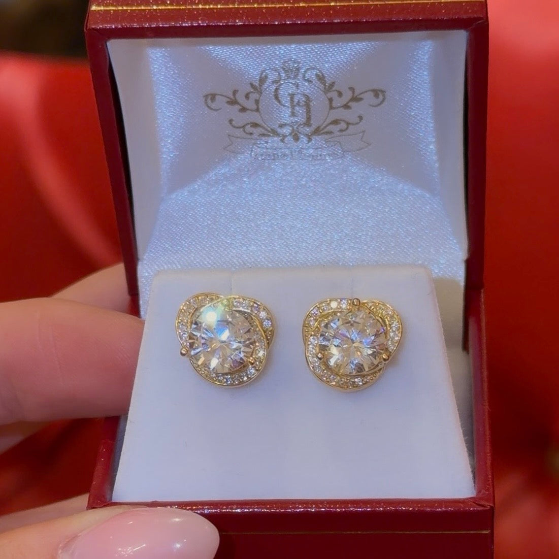 The Elsie Studs