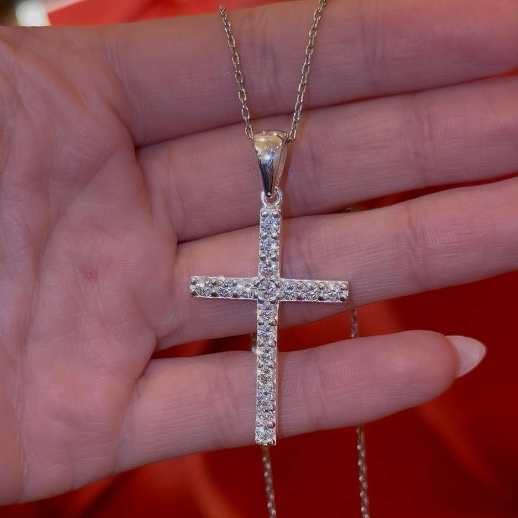 The Serene Cross & Chain
