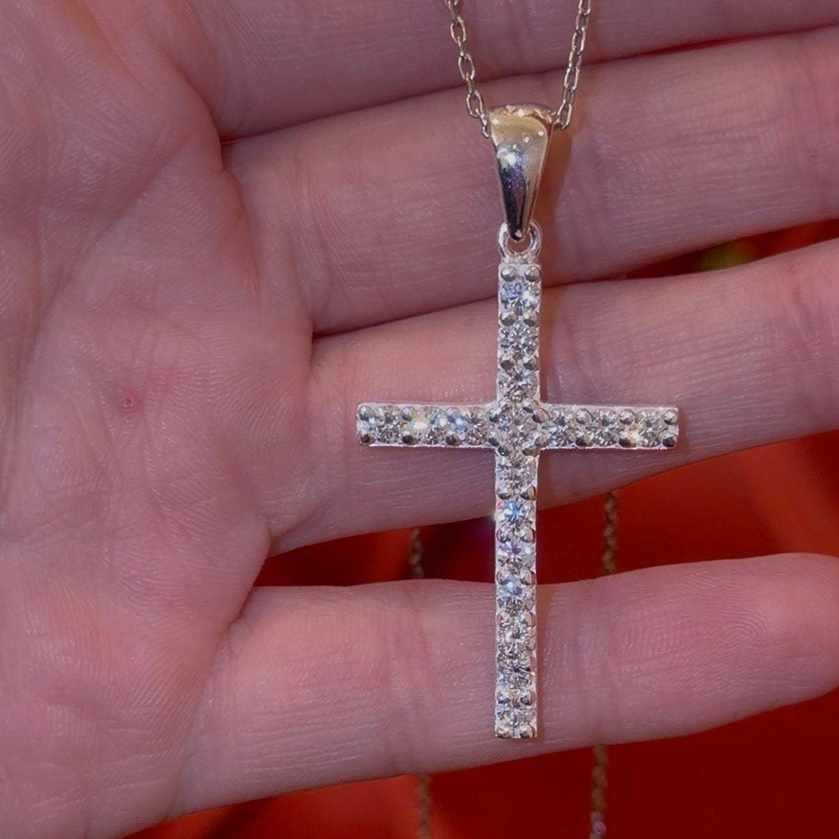 The Serene Cross & Chain